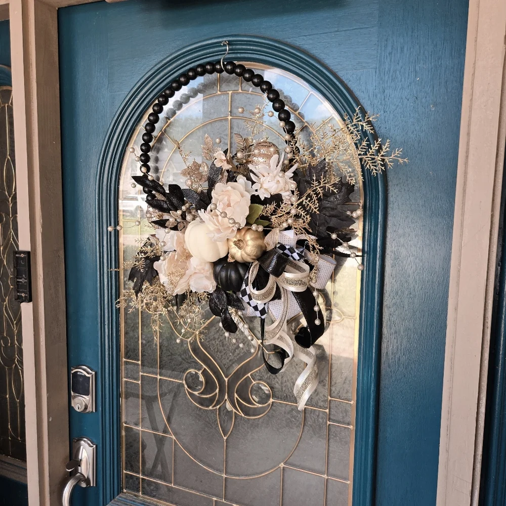 Elegant Black & Gold Falloween Wreath